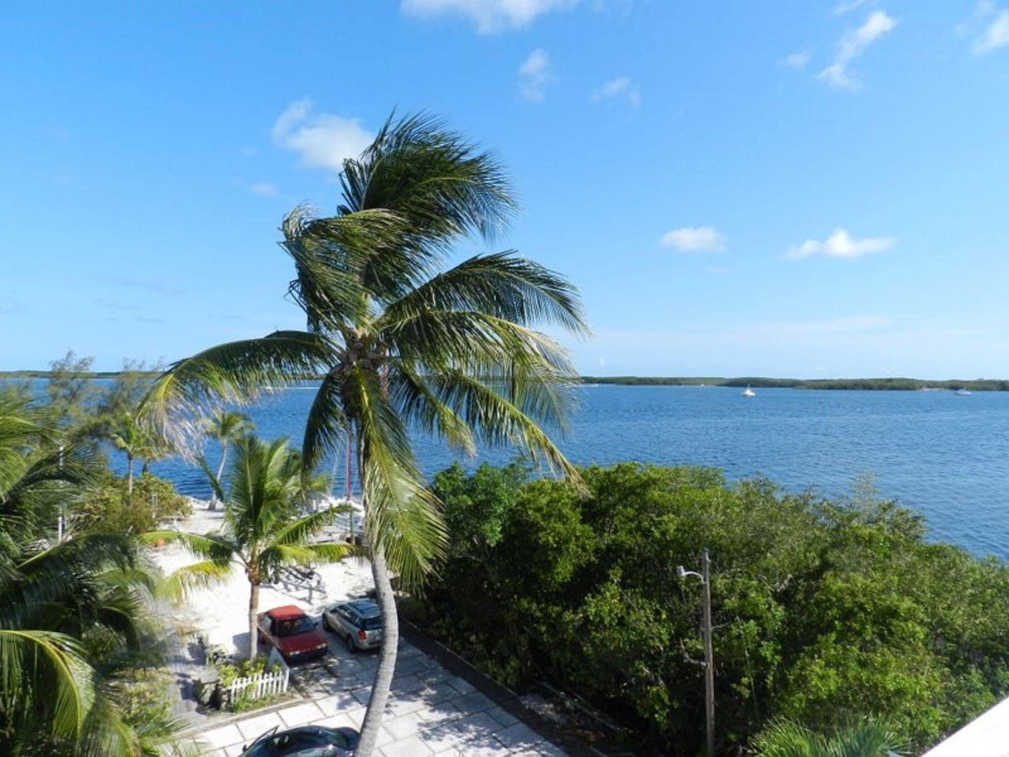 Tarpon Flats Inn & Marina - คีย์ลาร์โก ภายนอก รูปภาพ